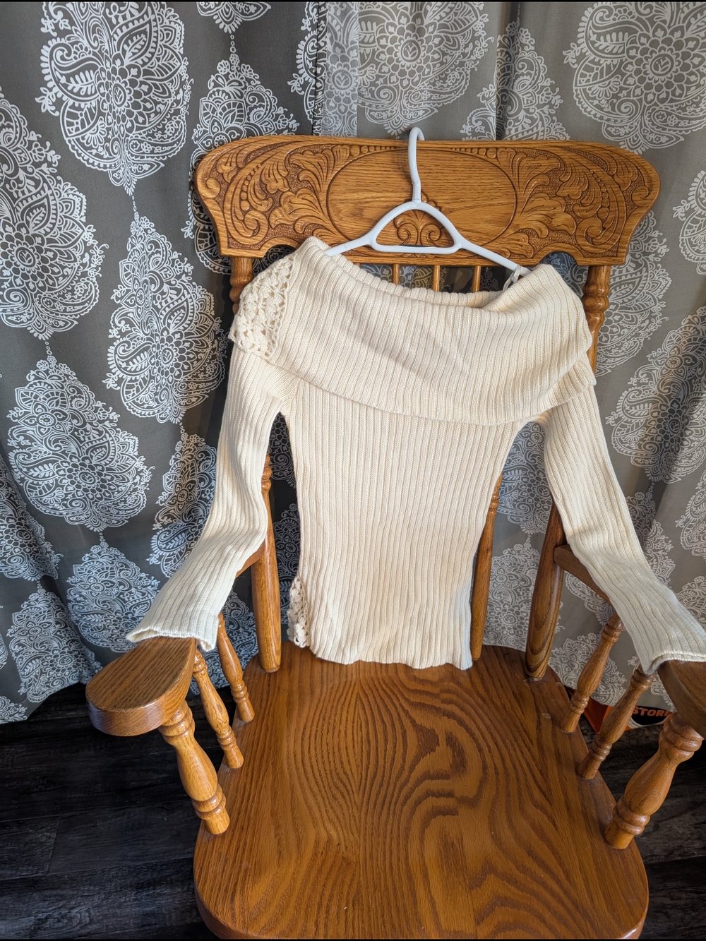Guess Off-the-Shoulder Ribbed Cream Sweater